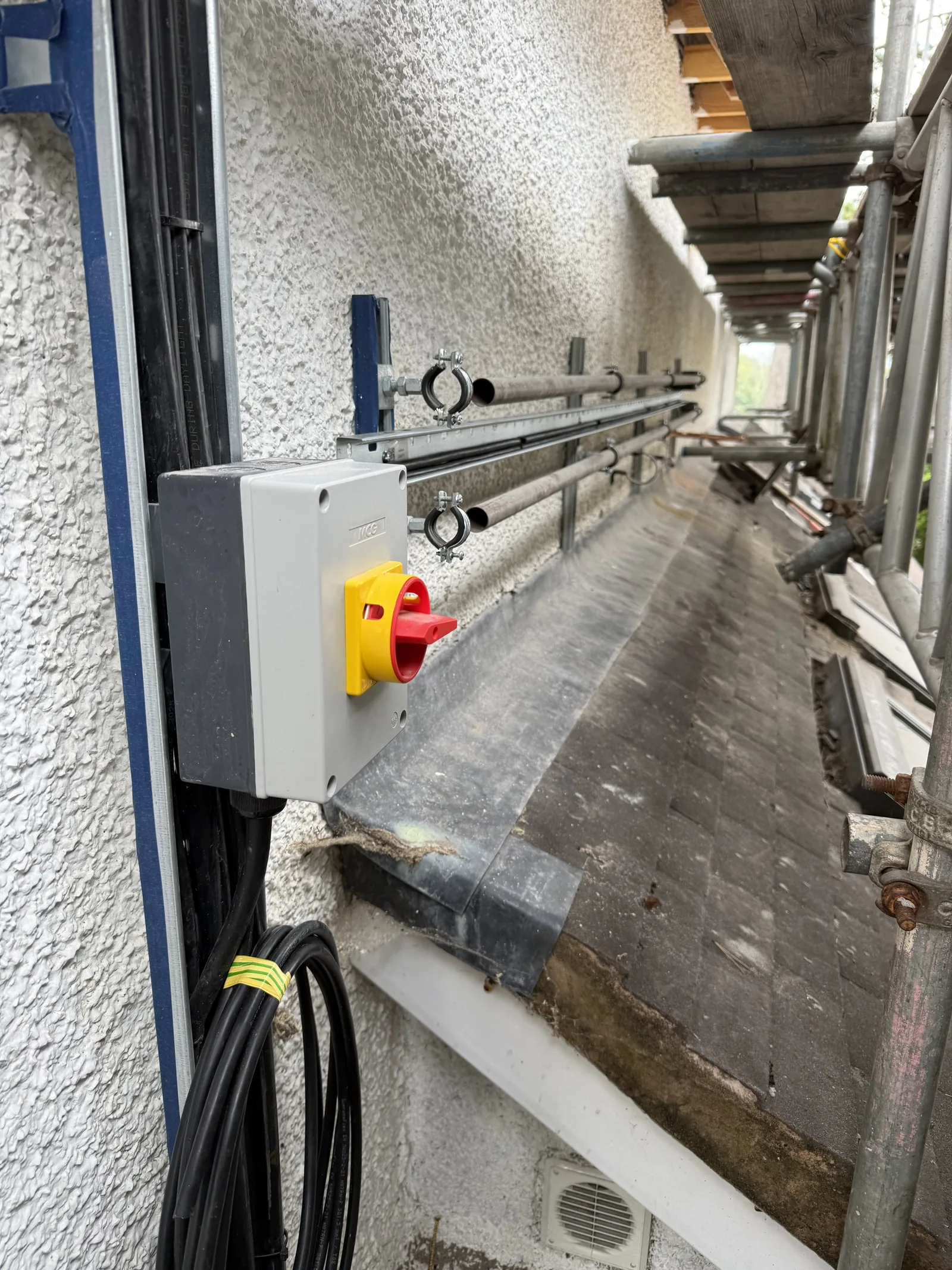 Heat Pump Power & Comms Supply in Mumbles
